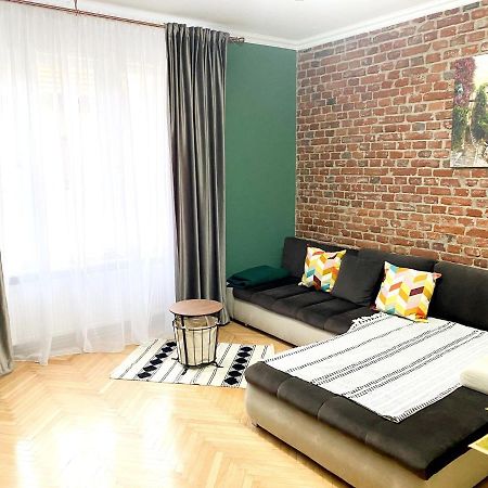 Asha Central Apartment تيميشورا المظهر الخارجي الصورة
