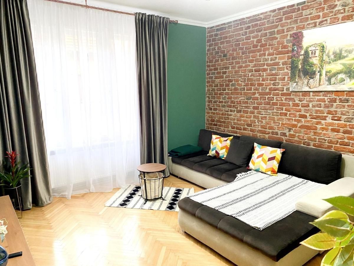 Asha Central Apartment تيميشورا المظهر الخارجي الصورة